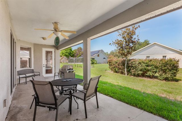220 HARTRIDGE HILLS DR, Winter Haven, FL 33881