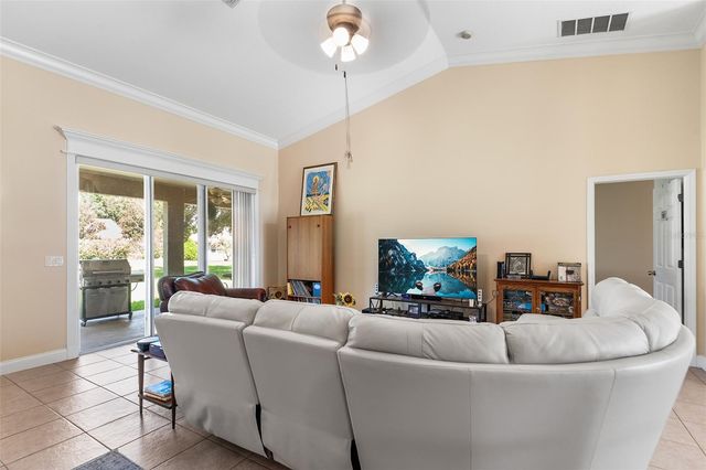 220 HARTRIDGE HILLS DR, Winter Haven, FL 33881
