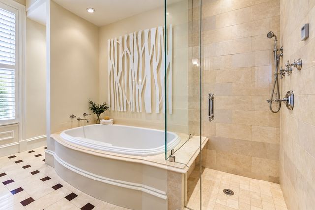 19 Arlington St. 32, Boston, MA 02116