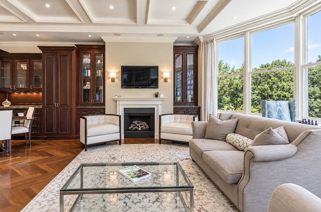 19 Arlington St. 32, Boston, MA 02116
