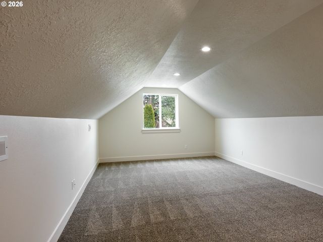 1281 Brown St, Woodburn, OR 97071