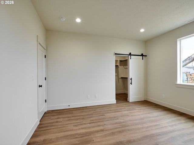 1281 Brown St, Woodburn, OR 97071
