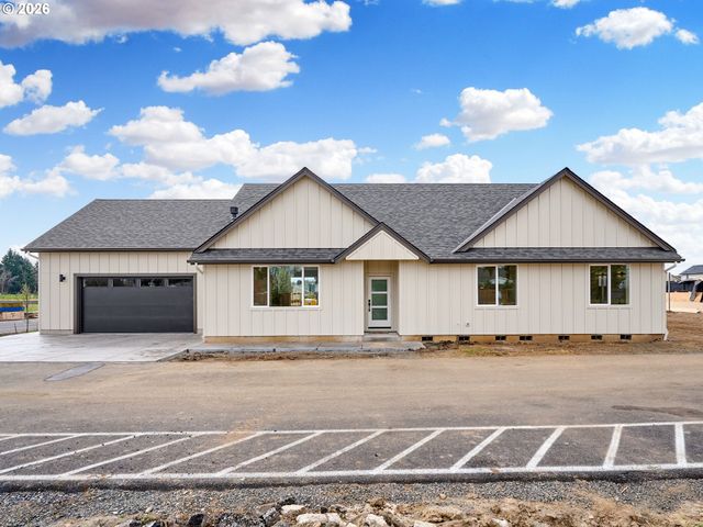 1281 Brown St, Woodburn, OR 97071