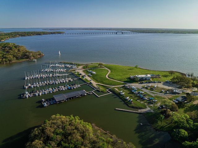 421 Sanctuary Point, Oak Point, TX 75068