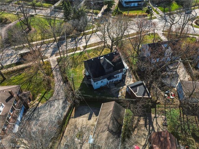 14605 S Woodland Road, Shaker Heights, OH 44120