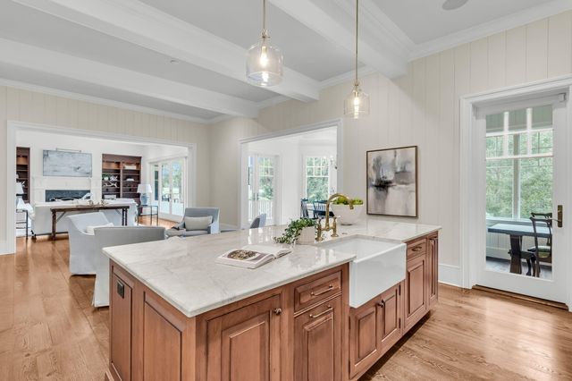 25 Hazelhurst Street, Charleston, SC 29492