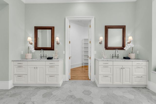 25 Hazelhurst Street, Charleston, SC 29492