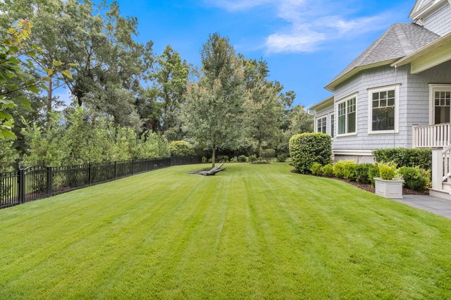 25 Hazelhurst Street, Charleston, SC 29492