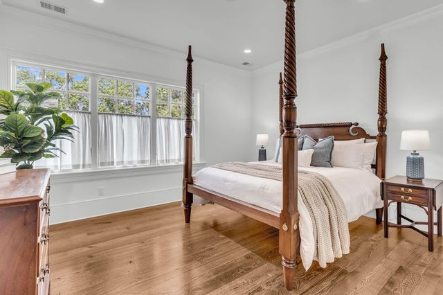 25 Hazelhurst Street, Charleston, SC 29492