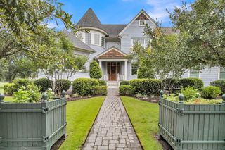25 Hazelhurst Street, Charleston, SC 29492