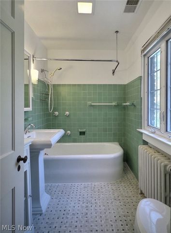 19001 Shelburne Road, Shaker Heights, OH 44118