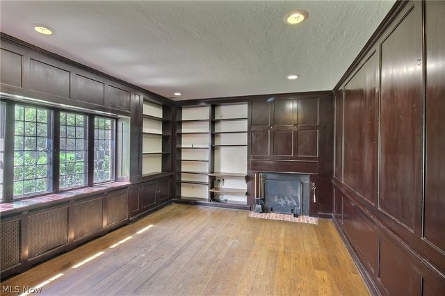 19001 Shelburne Road, Shaker Heights, OH 44118