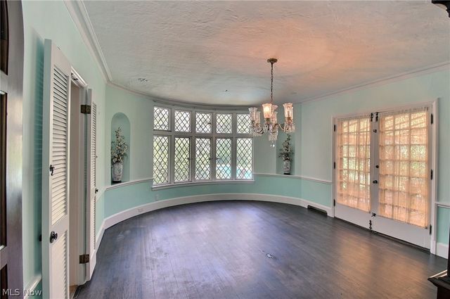 19001 Shelburne Road, Shaker Heights, OH 44118