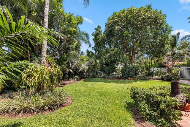14 NW 109th St, Miami Shores, FL 33168