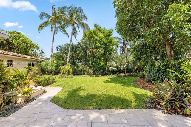 14 NW 109th St, Miami Shores, FL 33168