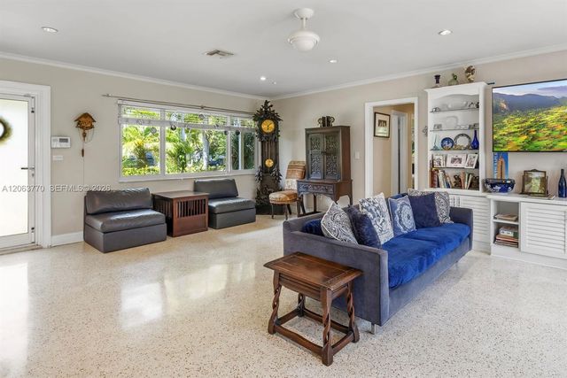 14 NW 109th St, Miami Shores, FL 33168