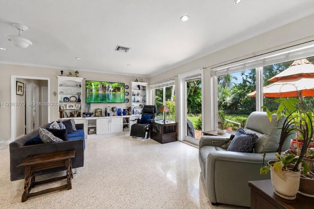 14 NW 109th St, Miami Shores, FL 33168