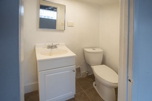 329 S Monterey Avenue, Villa Park, IL 60181