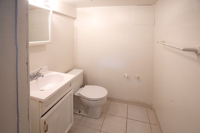 329 S Monterey Avenue, Villa Park, IL 60181