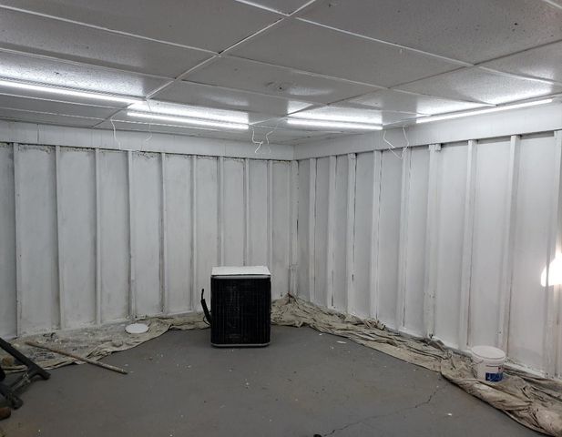 329 S Monterey Avenue, Villa Park, IL 60181