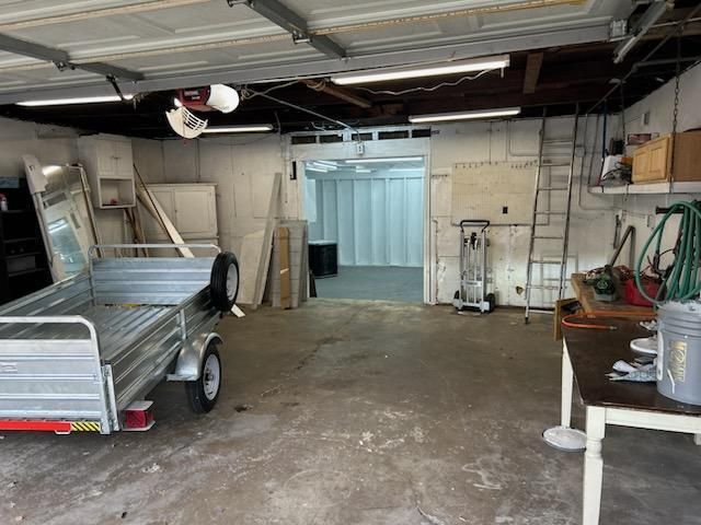 329 S Monterey Avenue, Villa Park, IL 60181