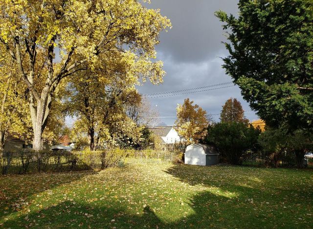 329 S Monterey Avenue, Villa Park, IL 60181