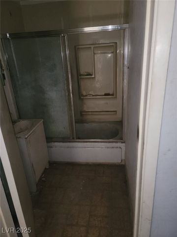 2645 Cedar Avenue, Las Vegas, NV 89101