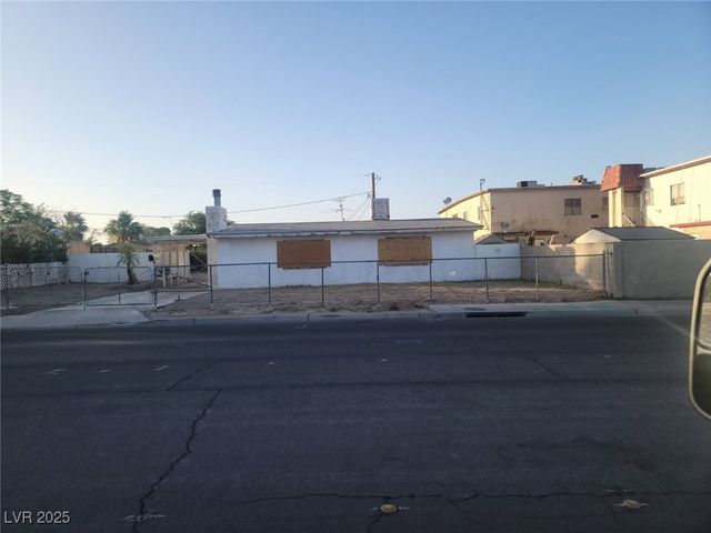 2645 Cedar Avenue, Las Vegas, NV 89101