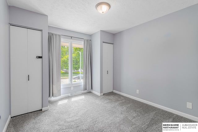 2642 N 98th Street, Omaha, NE 68134