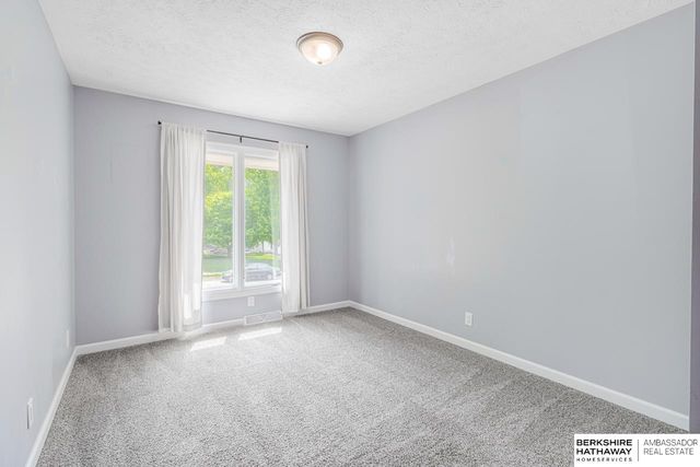 2642 N 98th Street, Omaha, NE 68134