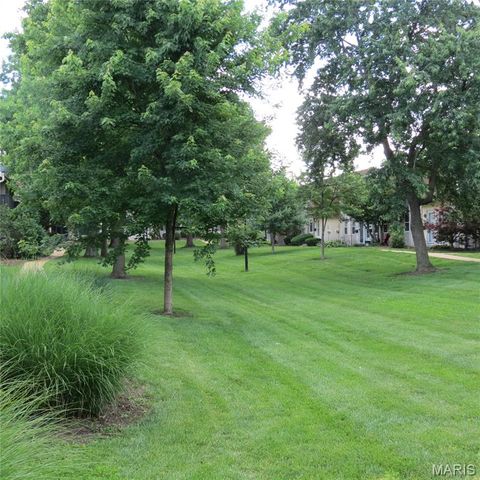 138 Shadalane Walk G, Ballwin, MO 63011