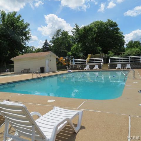 138 Shadalane Walk G, Ballwin, MO 63011