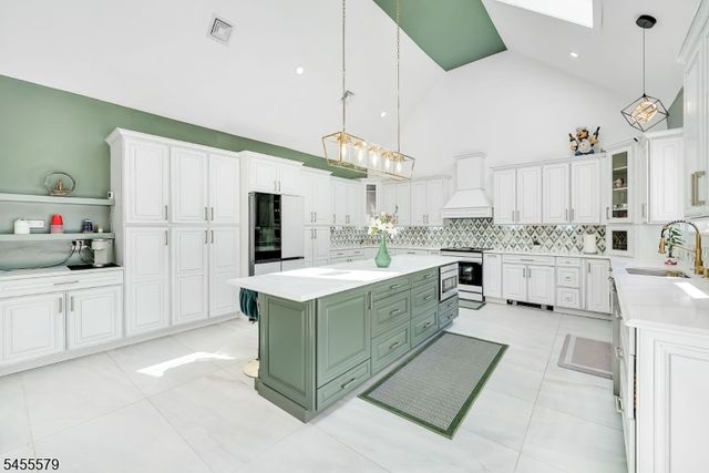 46 Ironia Rd, Chester Twp., NJ 07930