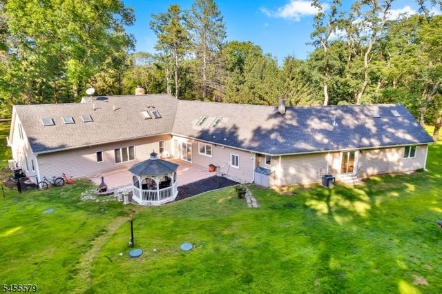 46 Ironia Rd, Chester Twp., NJ 07930