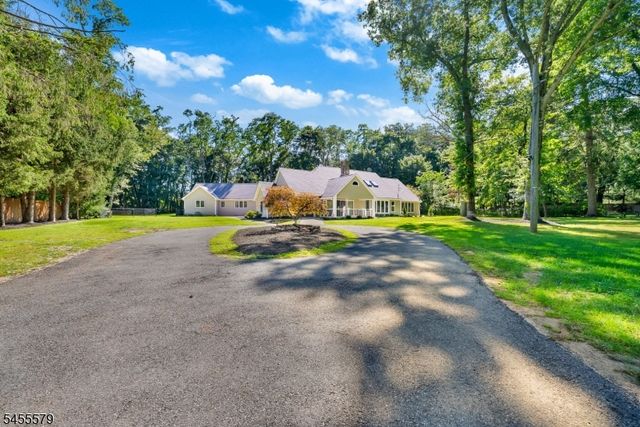 46 Ironia Rd, Chester Twp., NJ 07930