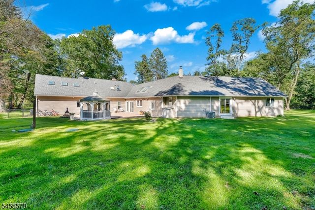 46 Ironia Rd, Chester Twp., NJ 07930