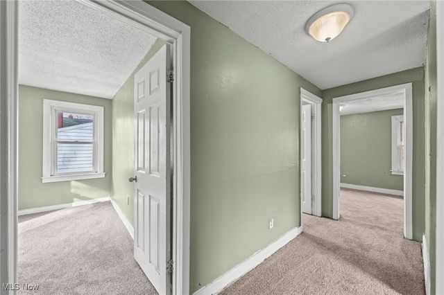 884 Lovers Lane, Akron, OH 44306