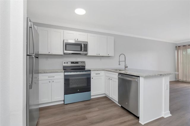 2424 W TAMPA BAY BOULEVARD F103, Tampa, FL 33607