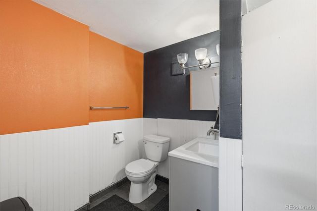 1050 S Quitman Street, Denver, CO 80219