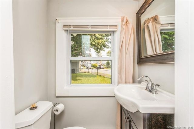 1124 Shippan Avenue, Stamford, CT 06902