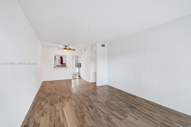 600 Layne Blvd 128, Hallandale Beach, FL 33009