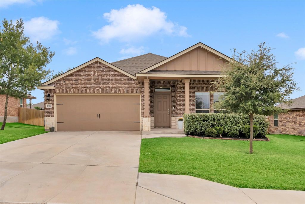 1317 Spicewood DR, Burnet, TX 78611