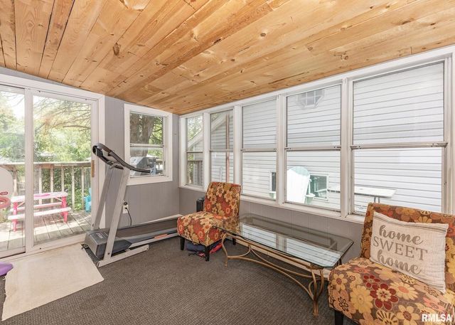 108 N POPLAR Street, Cambridge, IL 61238