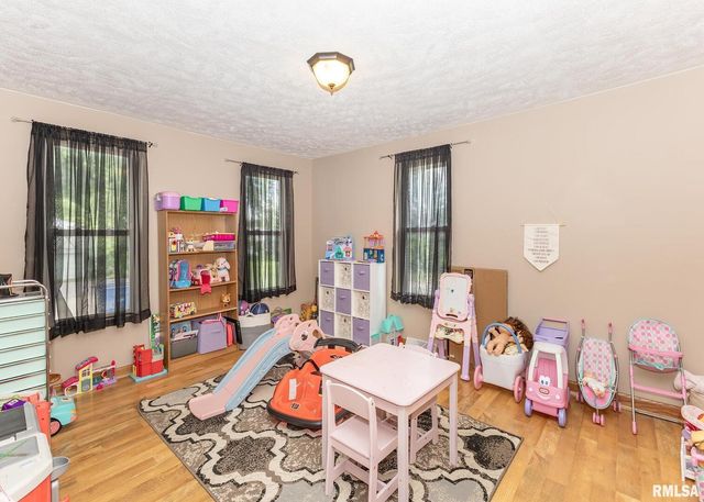 108 N POPLAR Street, Cambridge, IL 61238