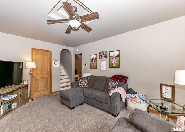 108 N POPLAR Street, Cambridge, IL 61238