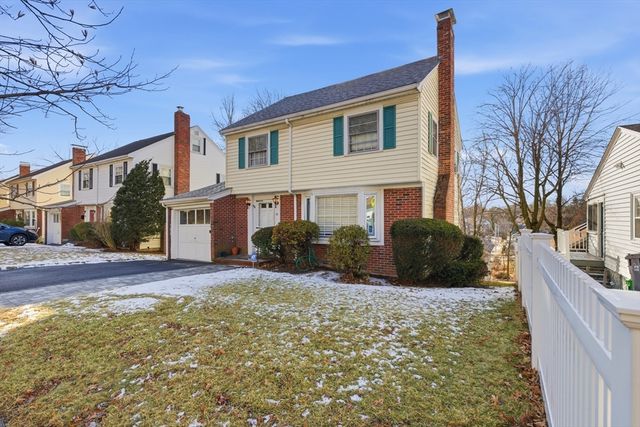72 Redlands Rd, Boston, MA 02132