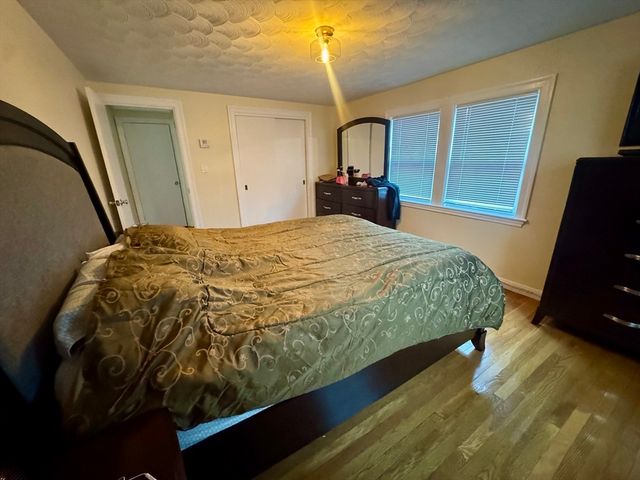 72 Redlands Rd, Boston, MA 02132