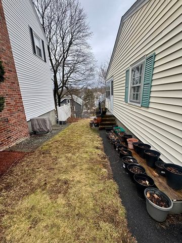 72 Redlands Rd, Boston, MA 02132