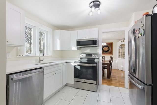 72 Redlands Rd, Boston, MA 02132