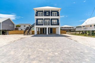 8169 White Sands Boulevard, Navarre, FL 32566